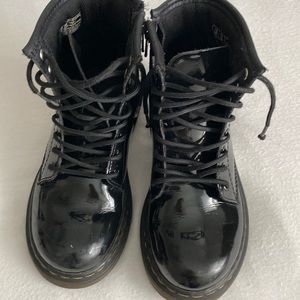 Kids size 13 like new Dr. Martens 1460 boot